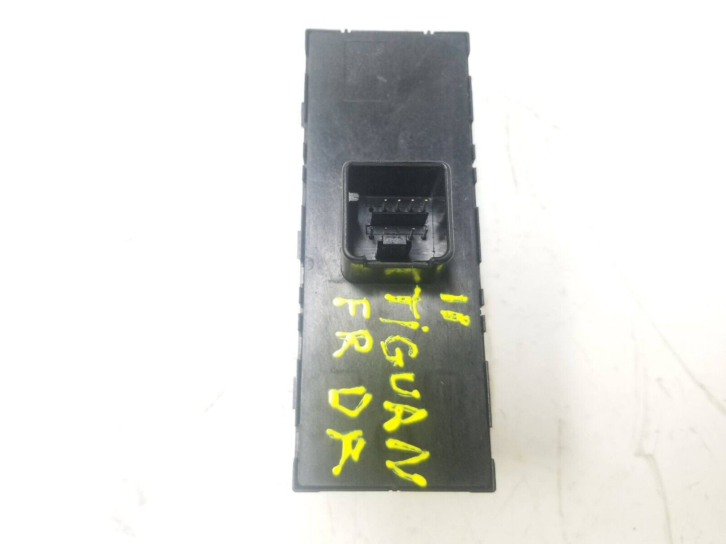 09 - 18 Volkswagen Tiguan Power Window Master Switch Front Driver Side Left OEM