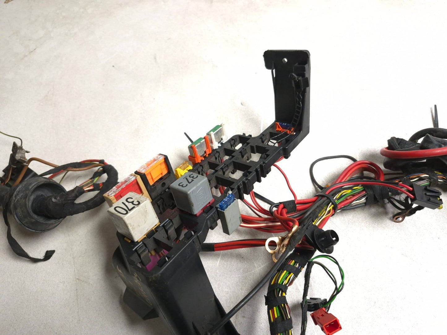 2004 Volkswagen Passat Engine & Interior Wire Wiring Harness OEM