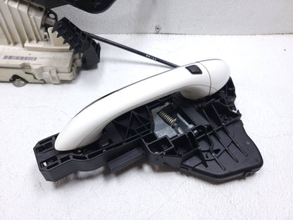 2007 Mercedes Ml500 Exterior Door Handle Rear Driver Side Left OEM