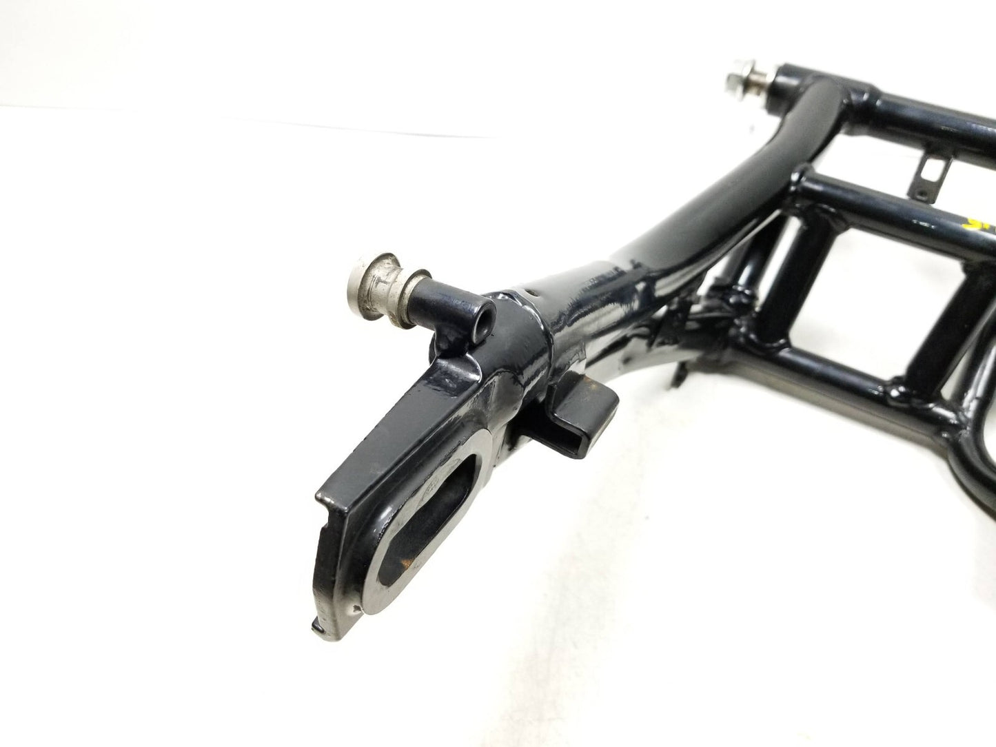 20 - 24 Benelli 302s Swingarm Swing Arm OEM 1609 Miles