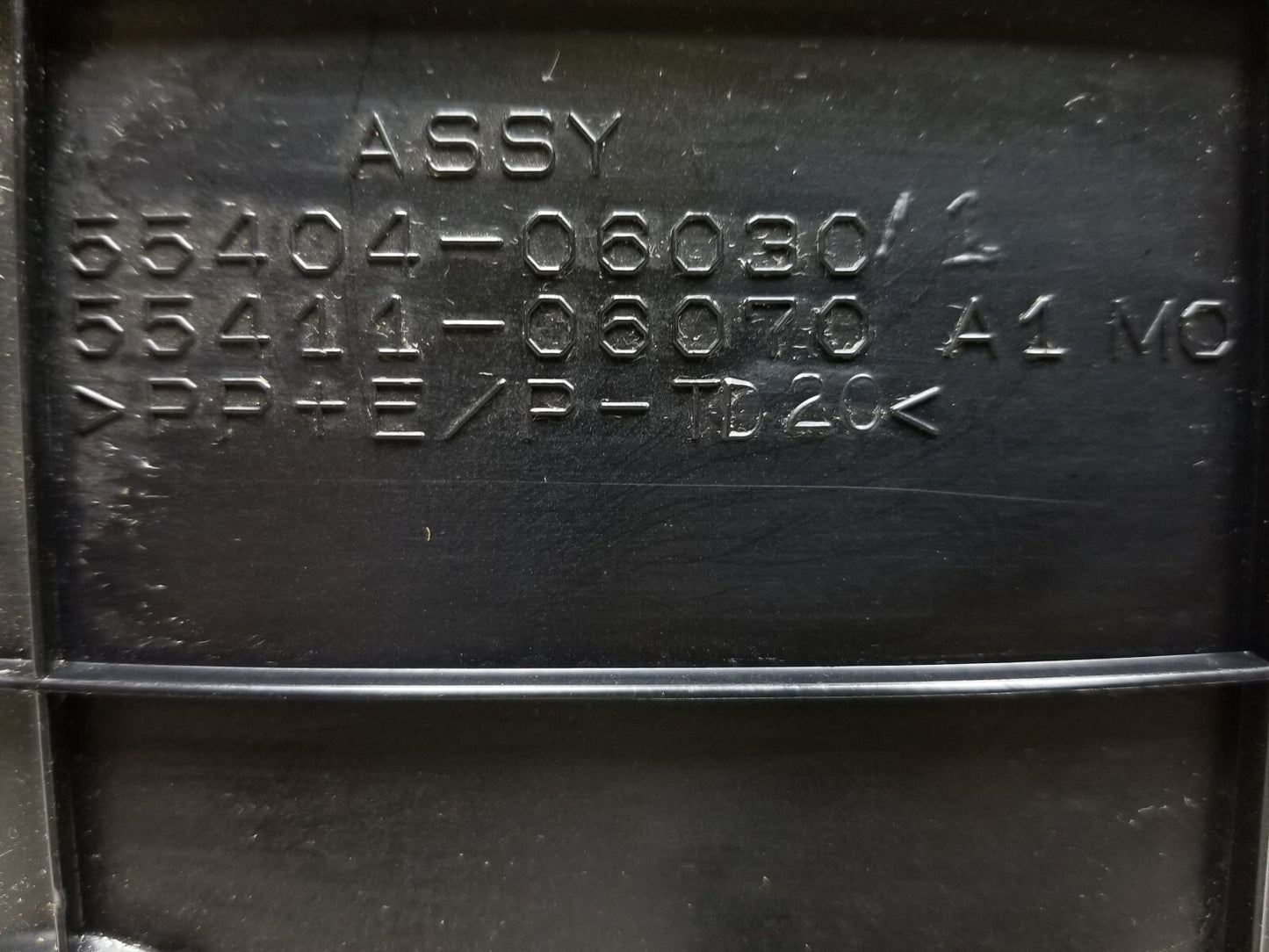 2007-2011 Toyota Camry Instrument Cluster Gauges Bezel Trim Panel Cover OEM