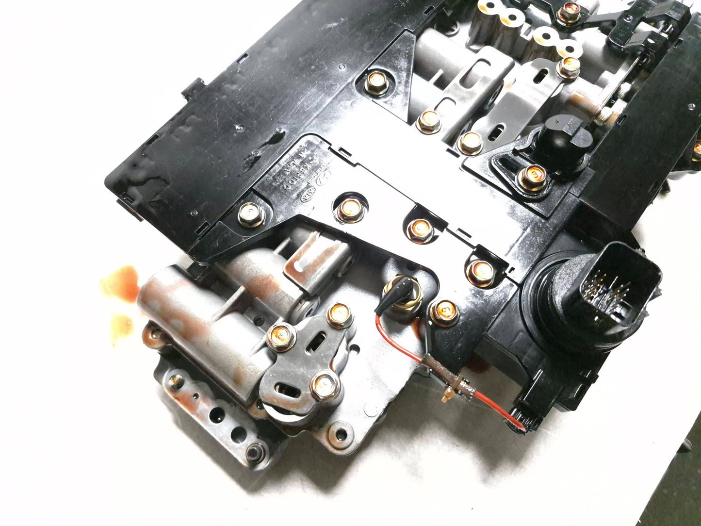 2013 Hyundai Genesis Rl26 Transmission Valve Body With Tcm 46305-4f100 OEM