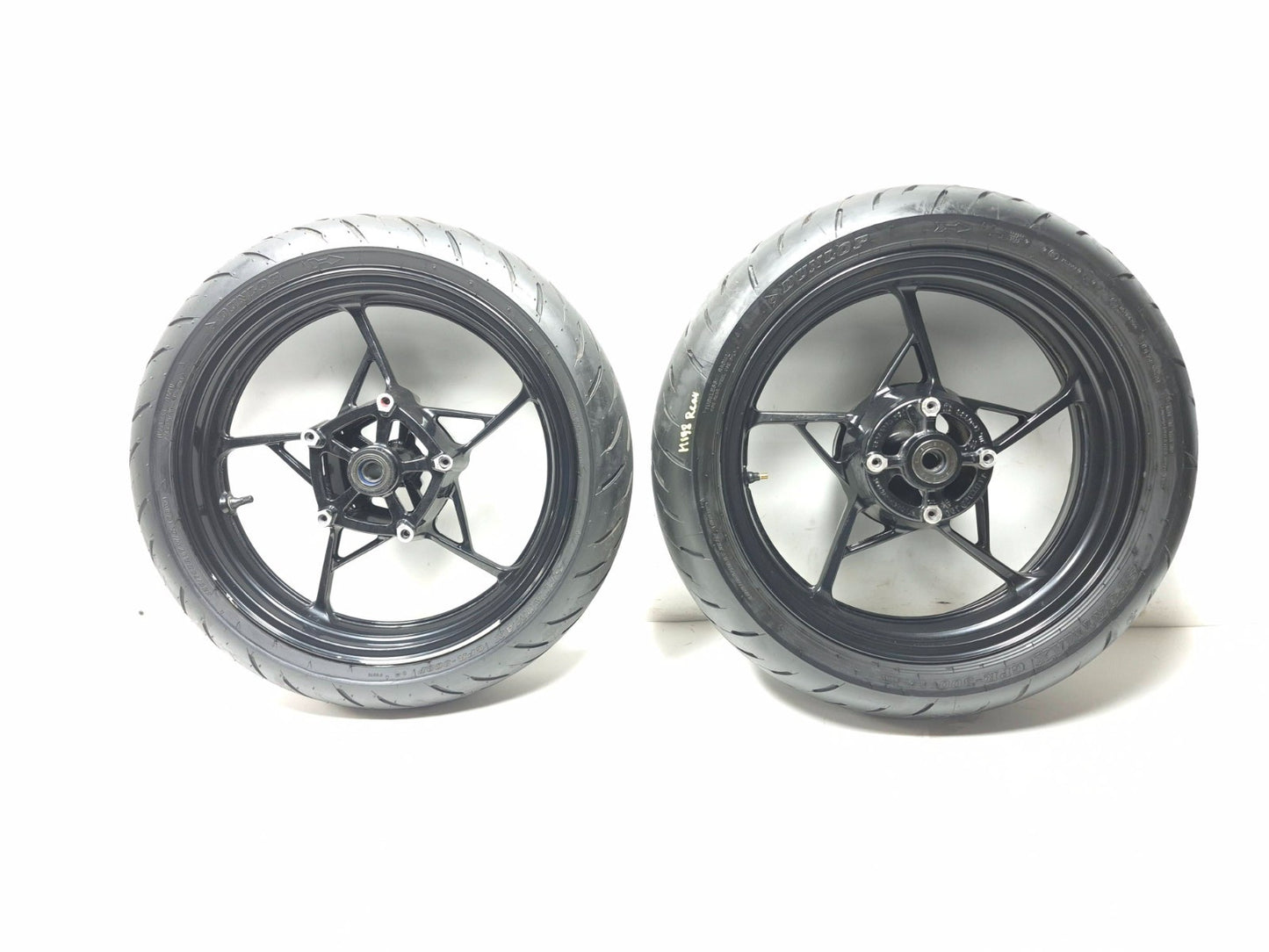 2018 Kawasaki Ninja 650 Ex650 Wheel Rim W/ Tire R17 Dunlop OEM