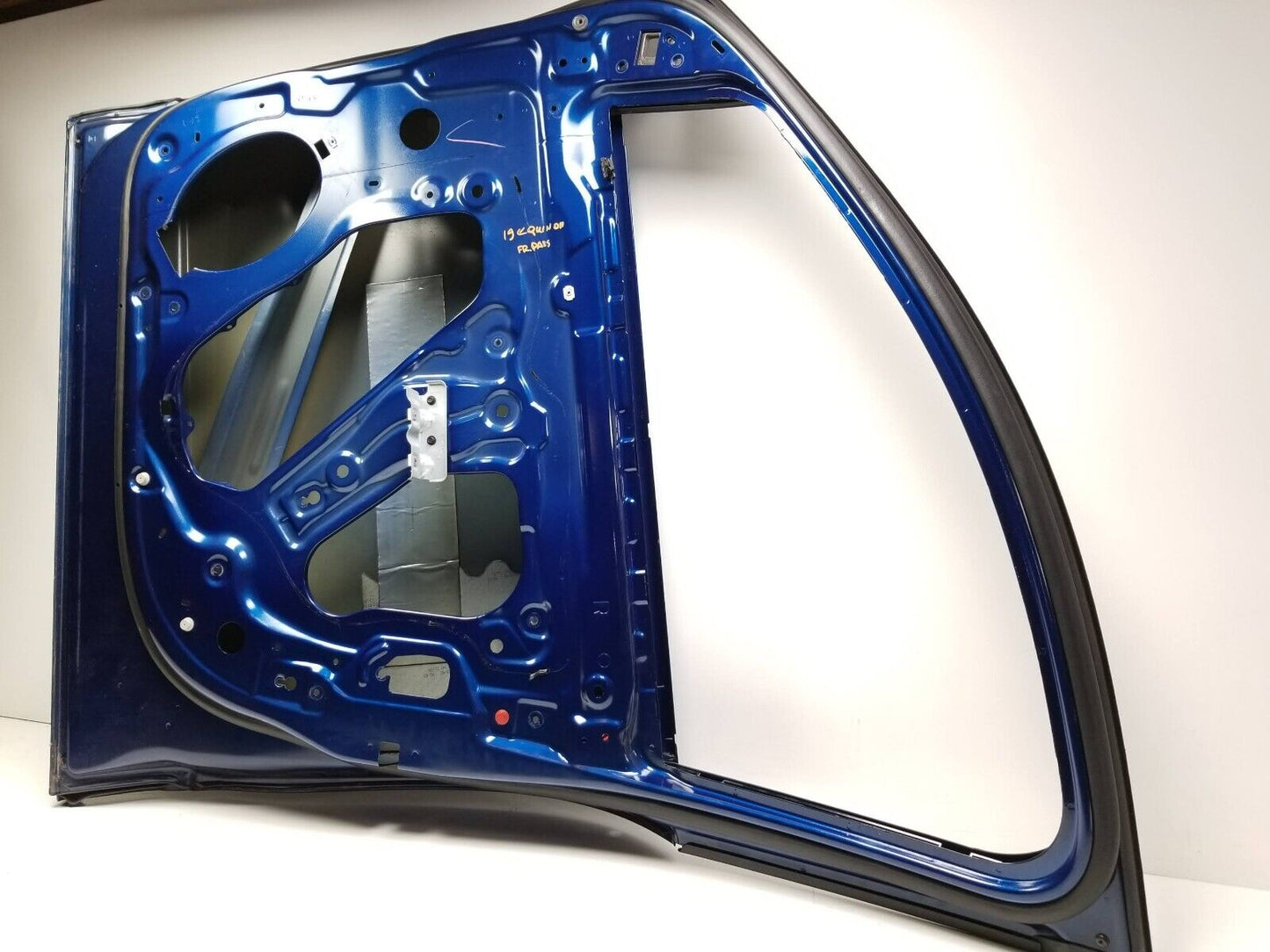 18-22 Chevrolet Equinox Front Passenger Door Shell OEM ✅