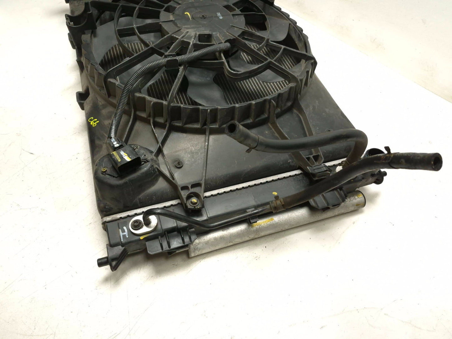 2012 Hyundai Sonata Engine Cooling Radiator & Condenser 2.4l  OEM