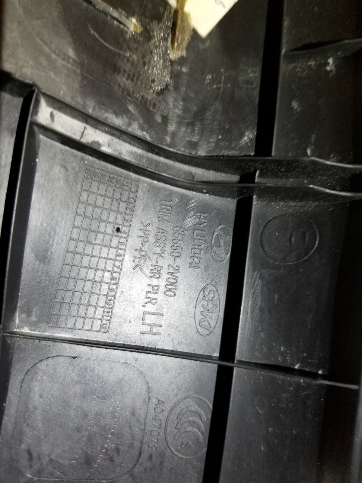 12 13 14 15 16 Hyundai Veloster Rear C Pillar Trim Cover Left Driver Side OEM