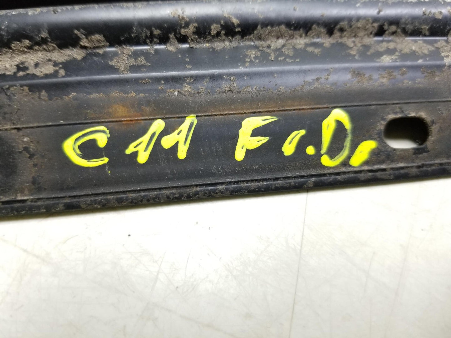 2008 - 2015 Nissan Rogue Front Door Window Belt Seal Driver Side Left 2pcs OEM