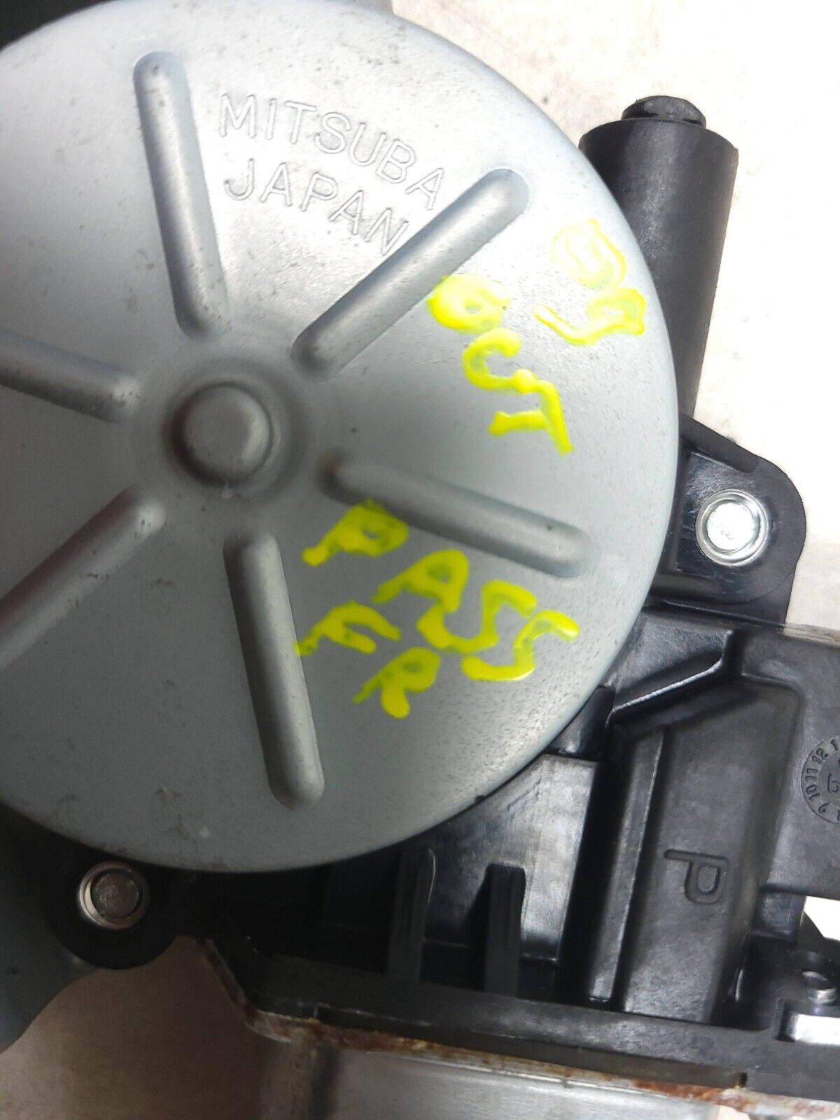 07-13 Mitsubishi Outlander Window Regulator & Motor Front Passenger Side Rh OEM