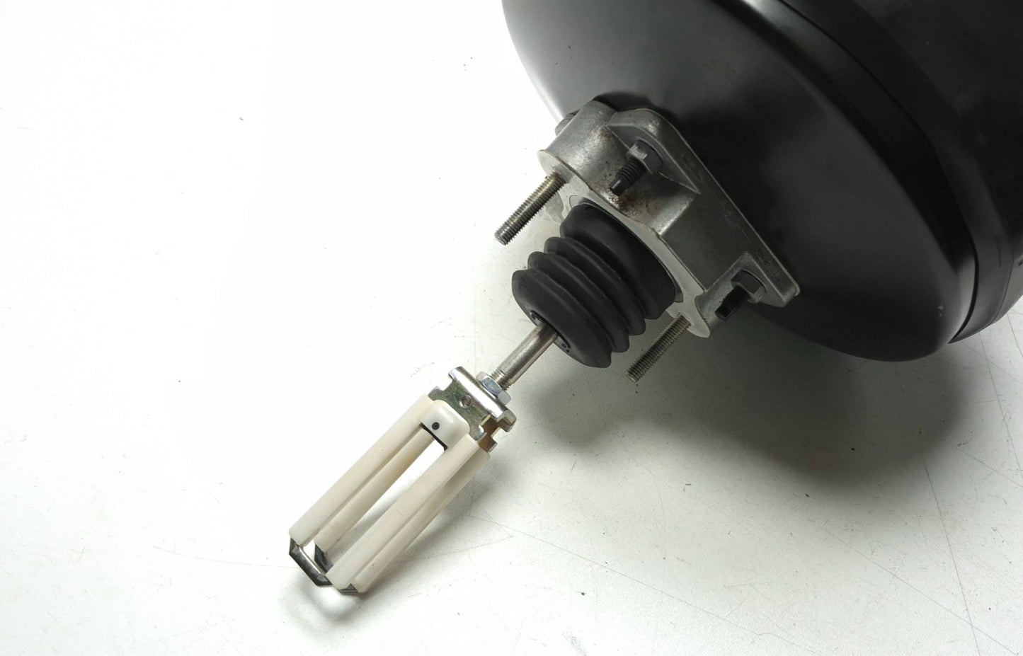2010 Mercedes S400 Brake Booster W/ Master Cylinder OEM