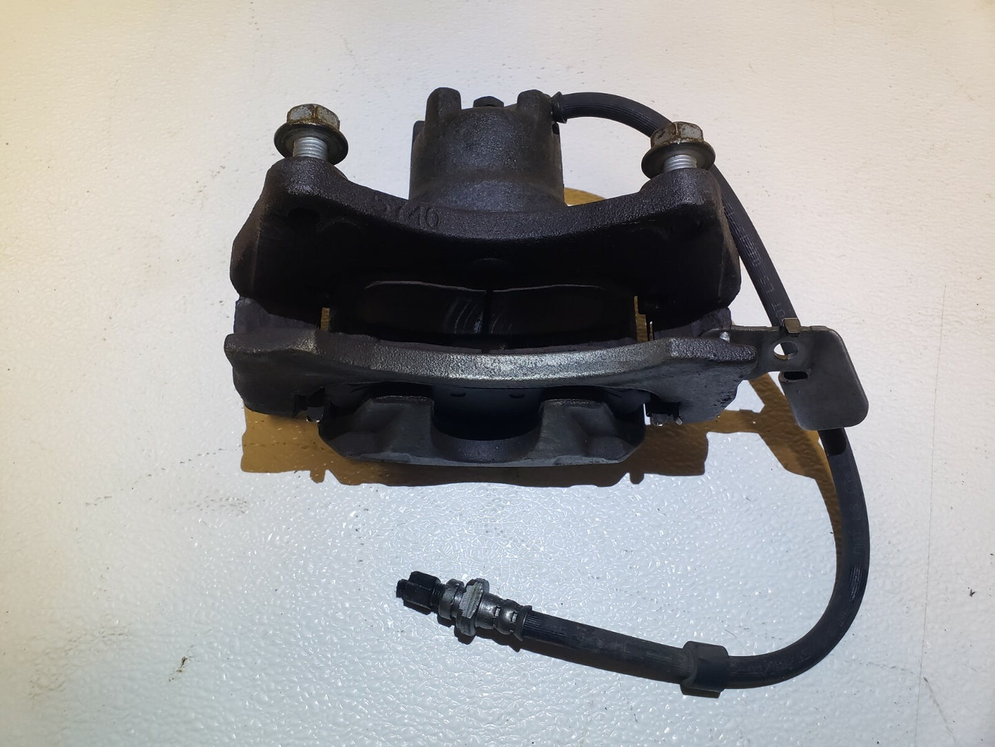 2015 Jeep Patriot Brake Caliper Front Passenger Side Right OEM
