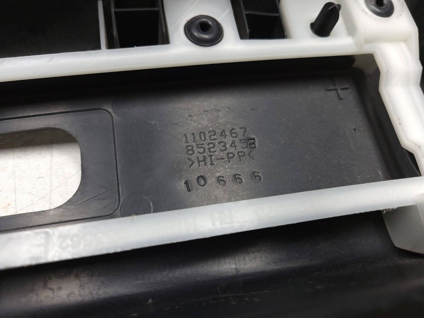 09 - 12 Mitsubishi Eclipse Center B Pillar Cover Trim Pair OEM 51k