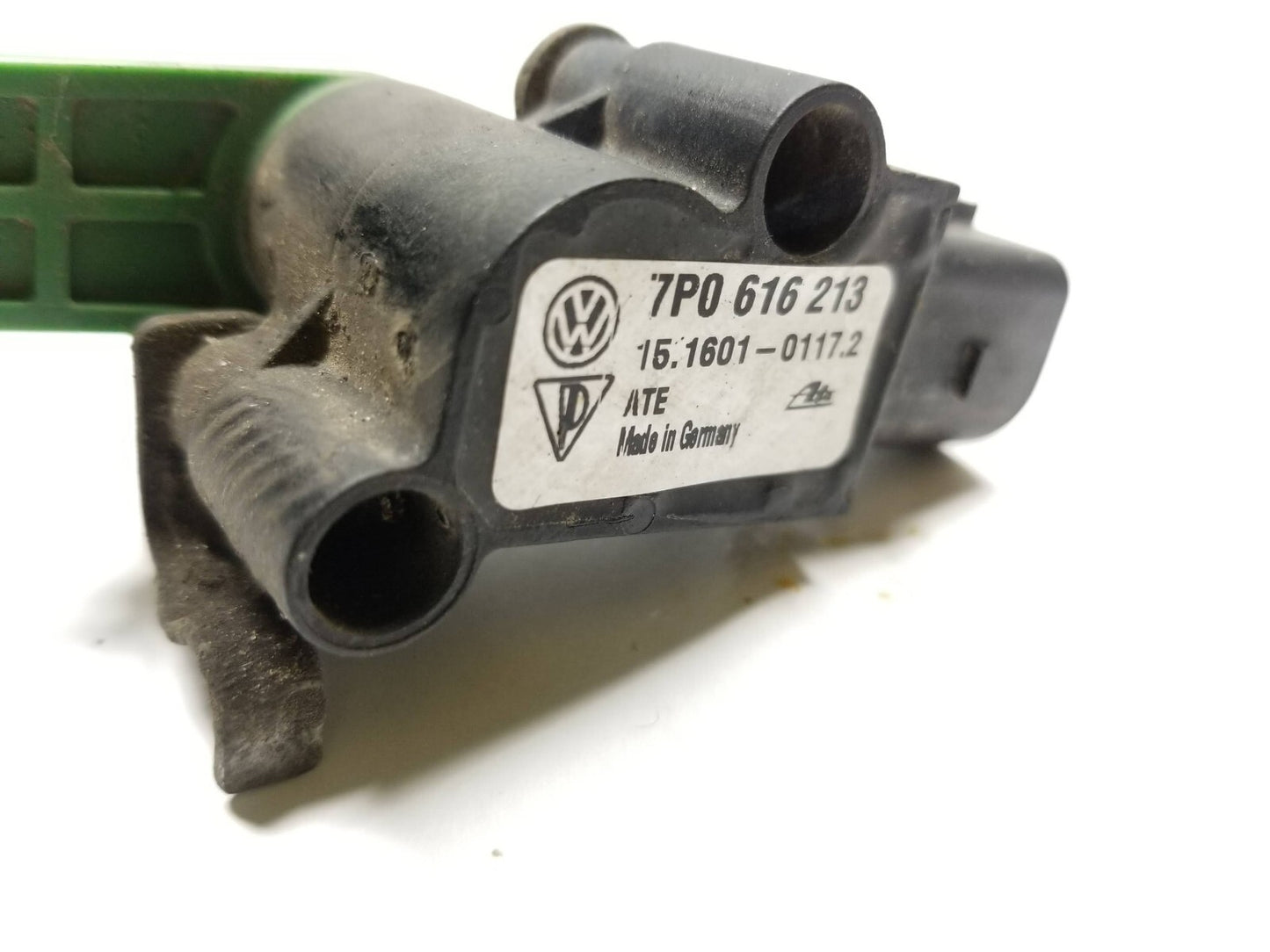 2013 Porsche Cayenne Height Level Sensor 2pcs OEM