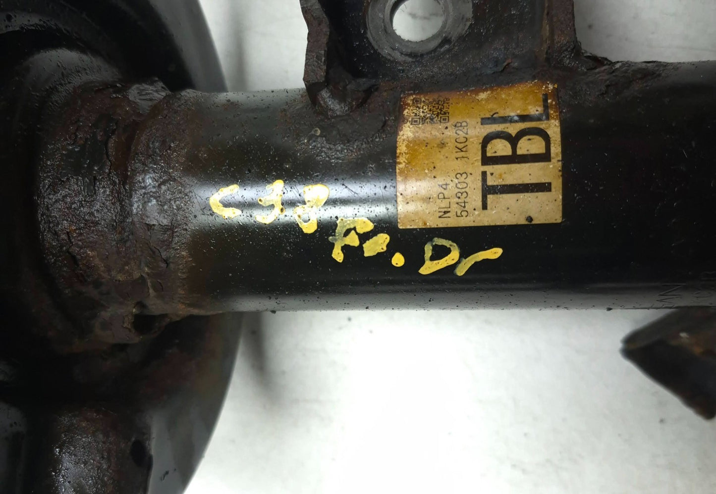 2015 Nissan Juke Front Shock Strut Absorber With Spring Pair OEM