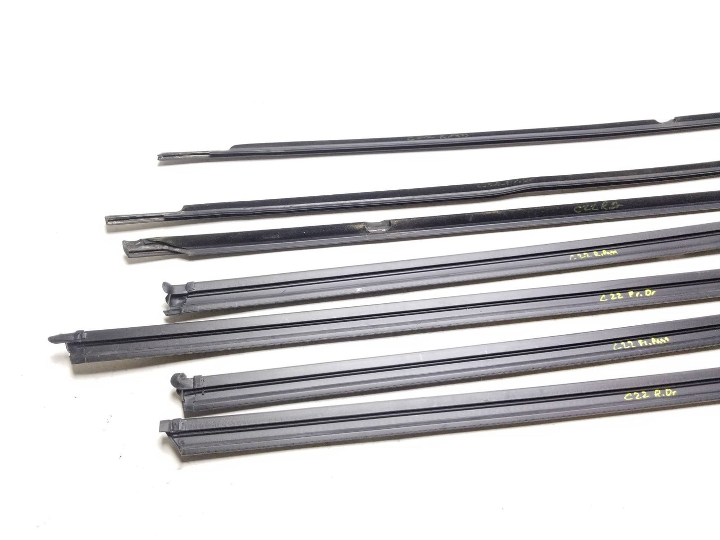 2013 Volkswagen GTI Door Window Belt Seal Molding 7pcs OEM