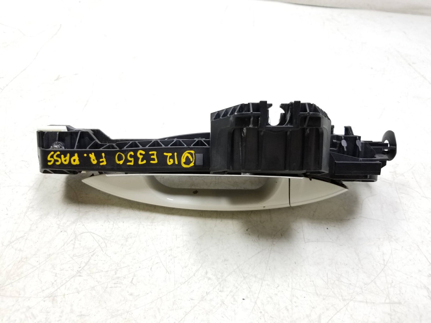 2012 Mercedes E350 Front Passenger Exterior Door Handle OEM