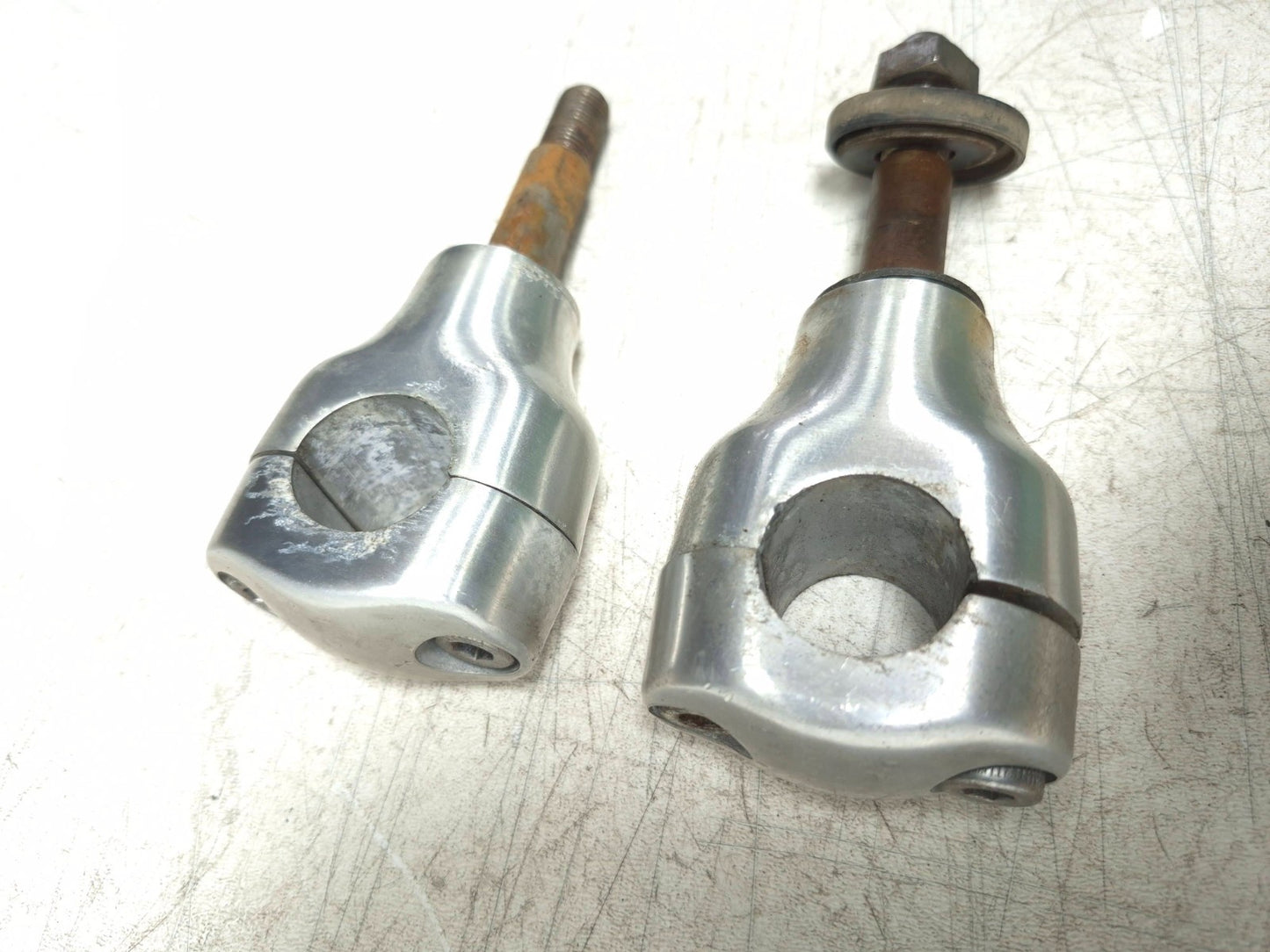 1999 Yamaha V Star Xvs650 Classic Handlebar Riser 2pcs OEM