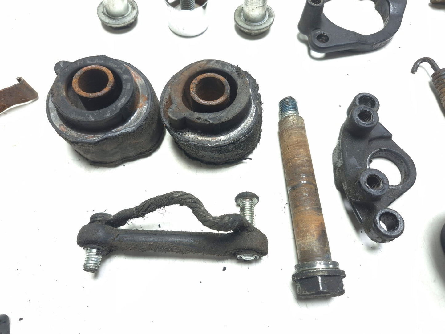 2004 Harley-davidson Sportster Xl883 Misc Bolt & Hardware Bracket OEM