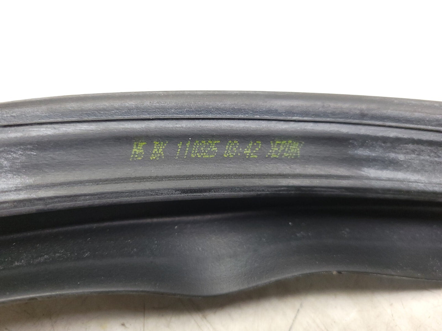 2009 - 2013 Hyundai Genesis Coupe Upper Door Glass Weatherstrip Left & Right OEM