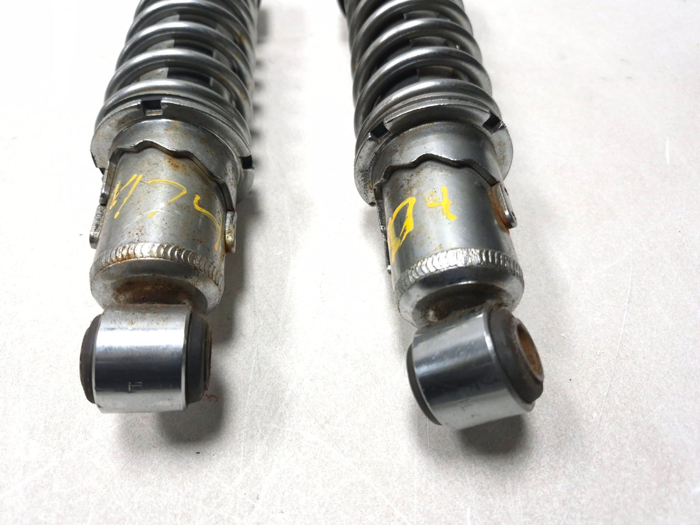 2009 Harley-davidson Sportster Xl883l Rear Shock Absorber Pair OEM