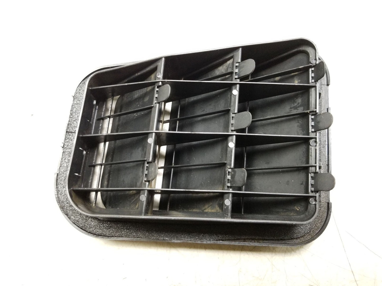 2011 - 2016 Kia Sportage Rear Right Quarter Panel Pressure Vent Grille OEM