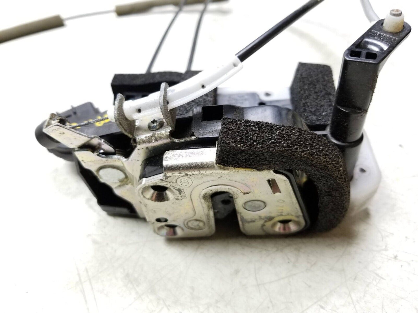 2011-2017 Nissan Juke Door Lock Actuator & Handle Front Driver Side Left OEM