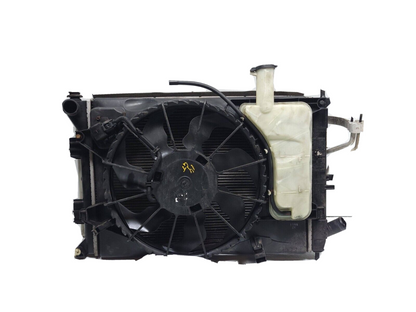 2014 Hyundai Elantra Gt A/c Condenser W/ Cooling Fan Assy OEM