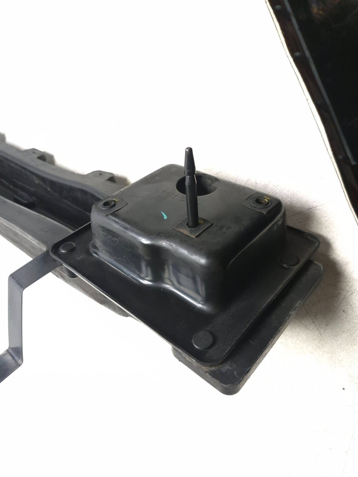 2013 Hyundai Genesis Coupe Rear Bumper Reinforcement Impact Bar Beam OEM