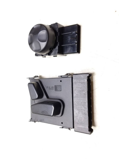 2012 Jeep Grand Cherokee Seat Adjust Control Switch Passenger Side Right OEM