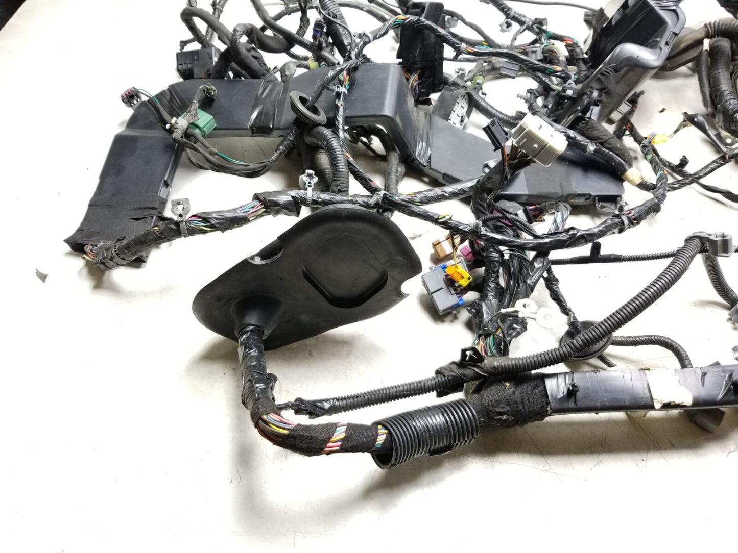 2010 - 2013 Cadillac SRX 3.0l Interior Floor Wire Harness OEM
