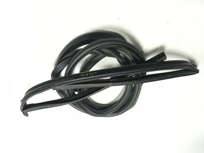 2011 BMW 750li Rear Door Weatherstrip Seal Left & Right 3 Pcs OEM