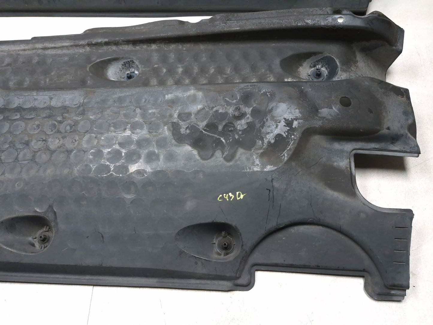 2011 Volkswagen Tiguan Se Underbody Shield Guard Panel Left & Right Pair OEM