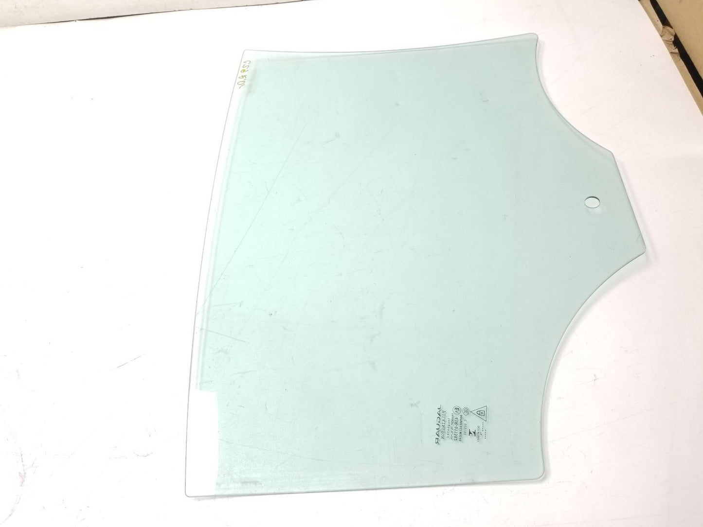 2017 Jaguar Xe Rear Driver Side Left Door Glass T4n3107 OEM