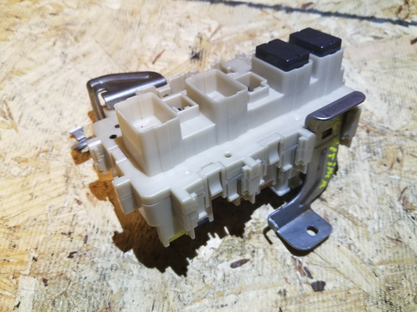 13 14 15 Nissan Altima 2.5l Fuse Box OEM