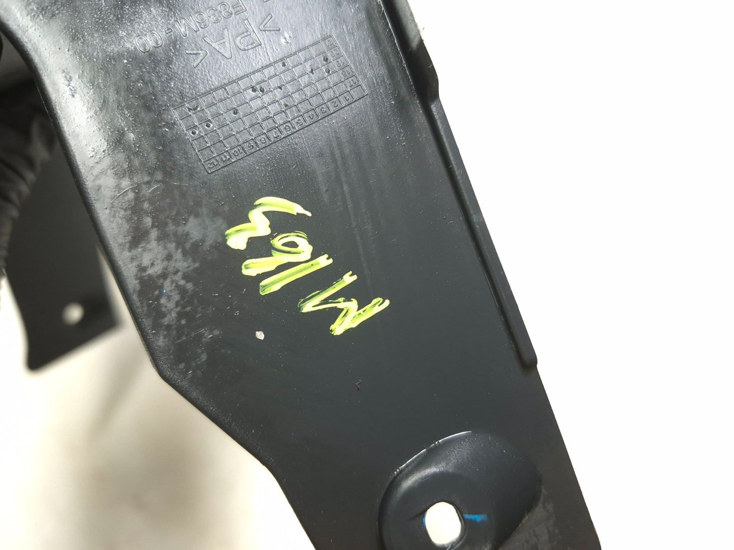 2024 Yamaha Yzf R3 Center Inner Panel Cover OEM