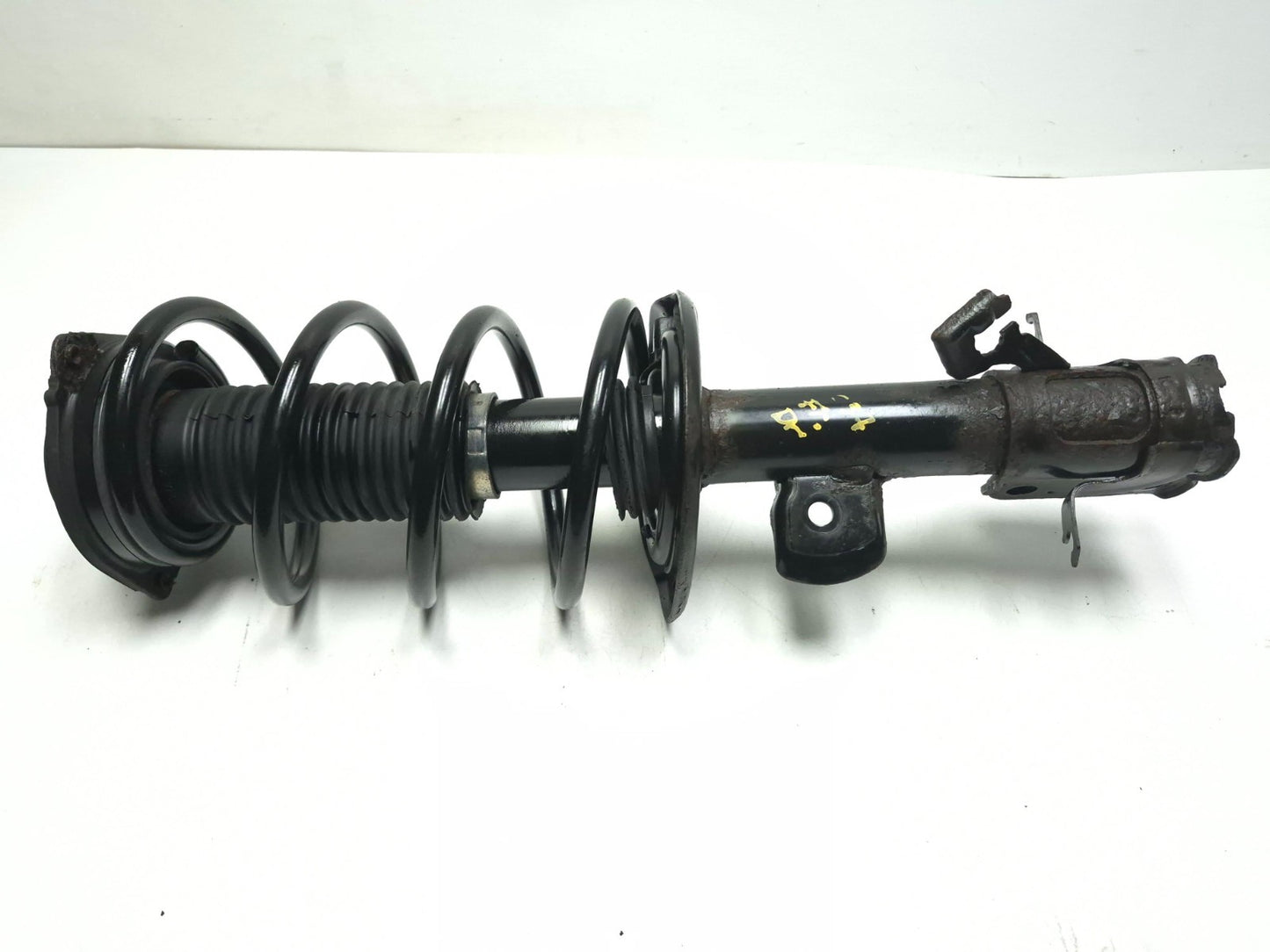 2011 Nissan Juke Front Shock Strut Absorber With Spring Pair OEM