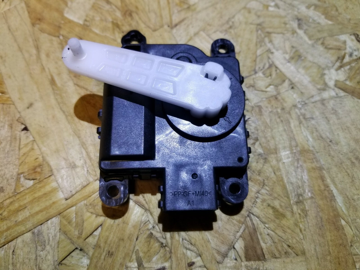 16 17 18 19 Chevrolet Malibu HVAC AC Heater Flap Servo Actuator Motor OEM 3k