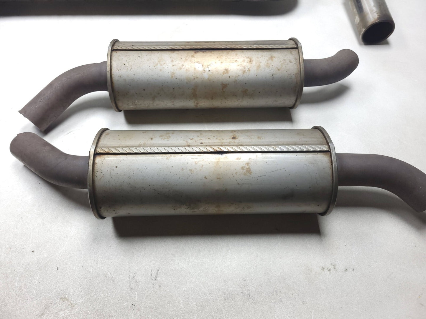 2007 Land Rover 4.2l Rear & Center Exhaust Muffler 3 Pcs OEM