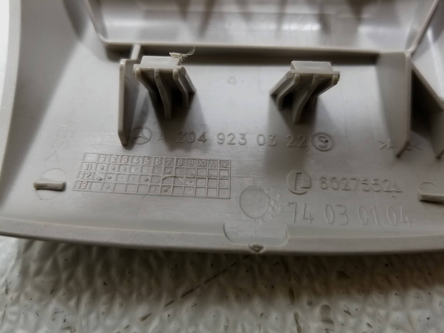 2014 Mercedes E350 Rear Seat Headrest Guide Sleeve 6pcs W/ Bracket 3pcs OEM