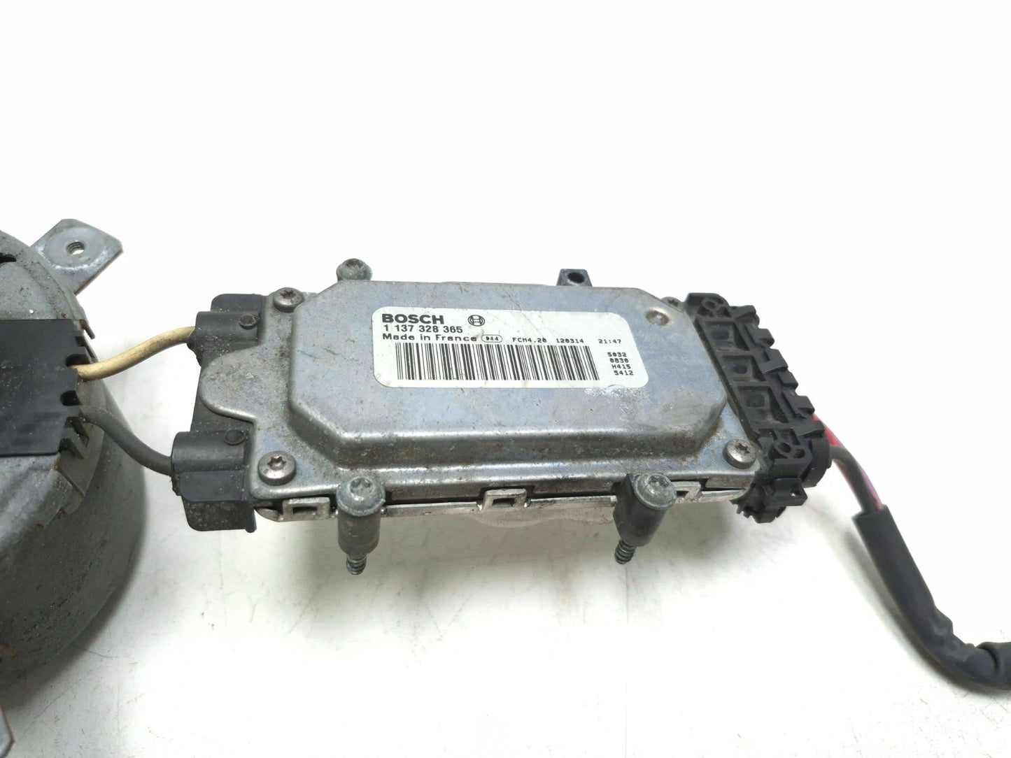 2012 Volvo C30 Radiator Cooling Fan Motor And Control Module OEM
