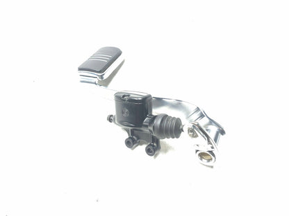 2008 Harley Touring Street Glide Road King Rear Brake Master Cylinder & Pedal