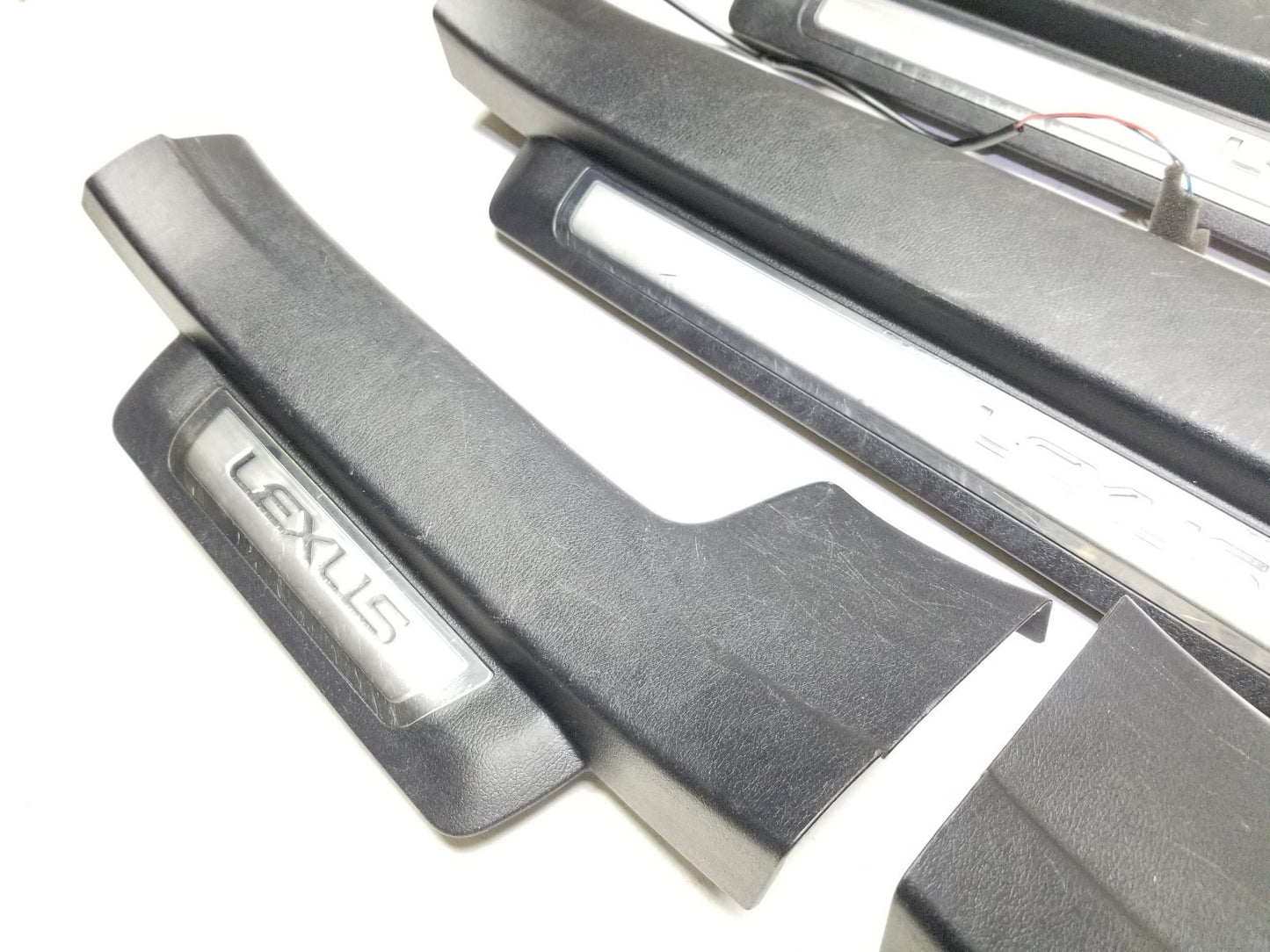 11-17 Lexus CT200h Illuminated Door Sill 4pcs Oem✅