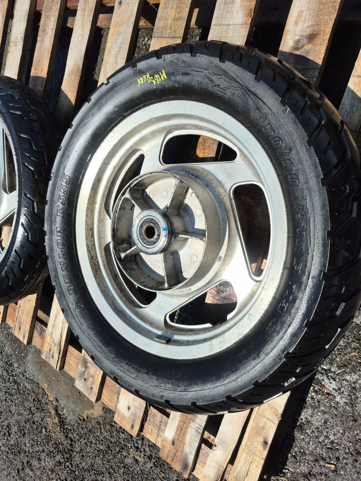 1997 Honda Magna Vf750 Front & Rear Wheel Rim OEM