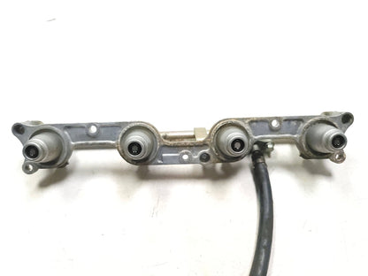 04 05 Honda Cbr 1000rr Fuel Rail W/ Injectors OEM 12k Miles