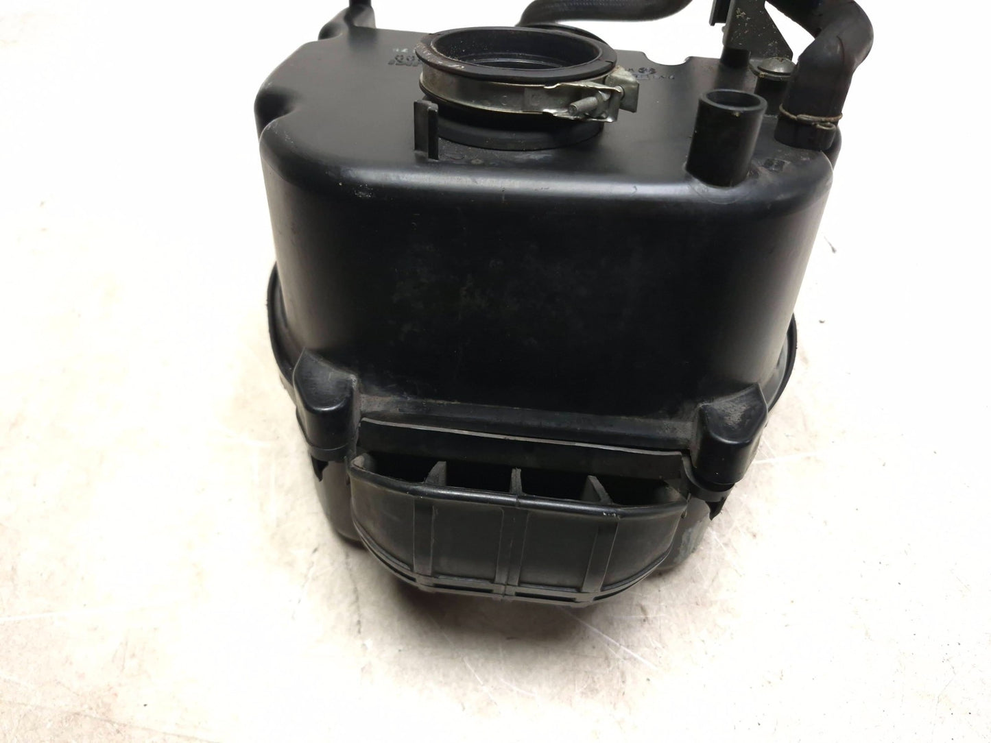 2002 Suzuki V-strom 1000 Dl1000 Air Box Cleaner Filter Housing OEM