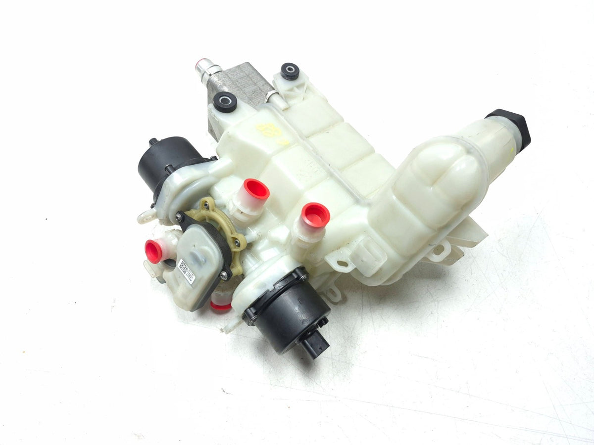 2018 Tesla Model 3 Coolant Reservoir Expansion Tank W/ Pump 1097015-00-k OEM