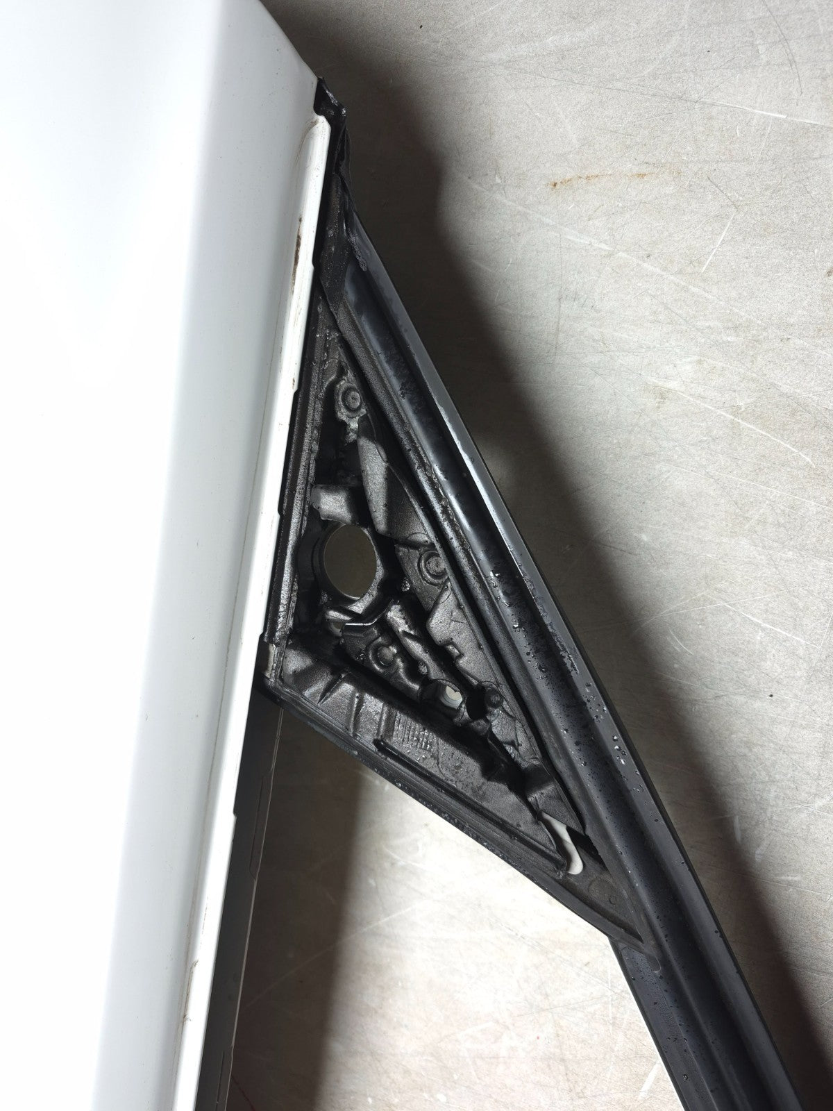 2013 BMW 328i F30 Sedan Front Left Driver Door Shell Oem. Pick Up Only