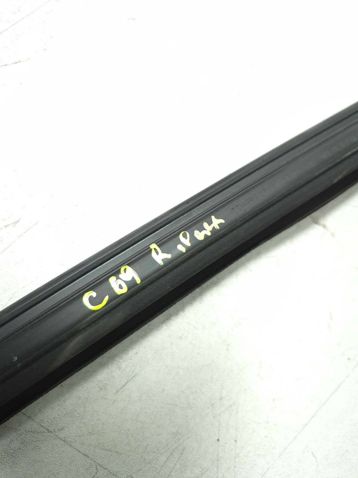 2013 Ford Focus Hatchback Rear Door Weatherstrip Seal Passenger Side Right OEM