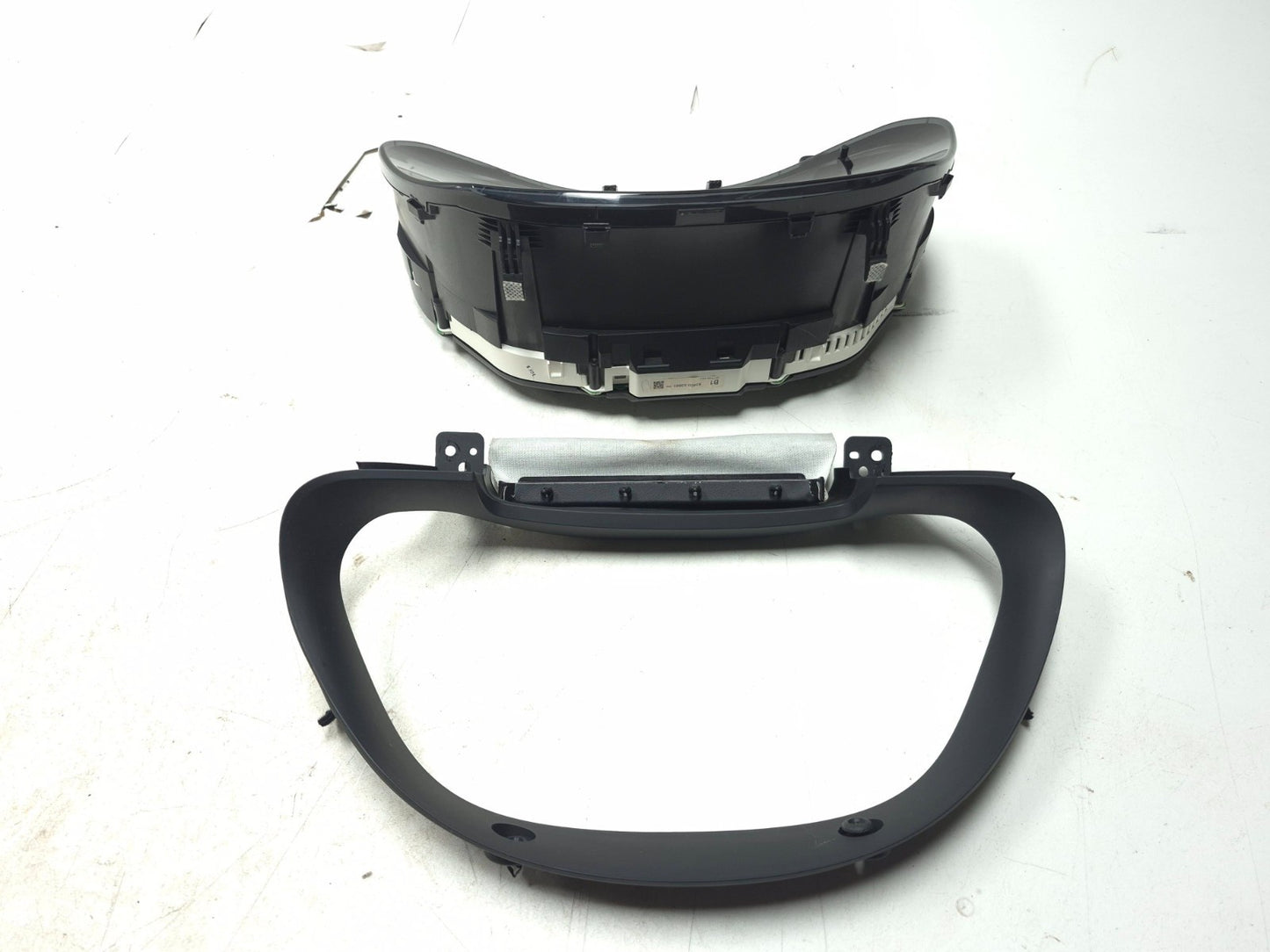 2009 Lexus IS250 Speedometer Instrument Cluster Gauge & Trim OEM