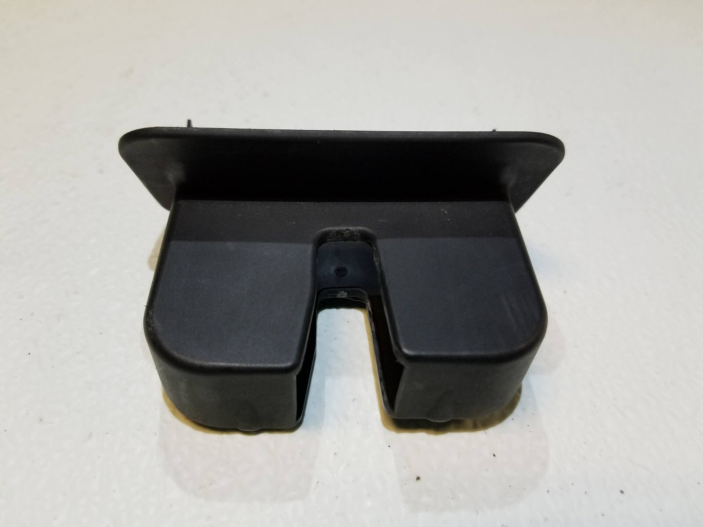 12 13 14 15 Audi A6 Trunk Lid Lock Latch Actuator W/ Cover OEM