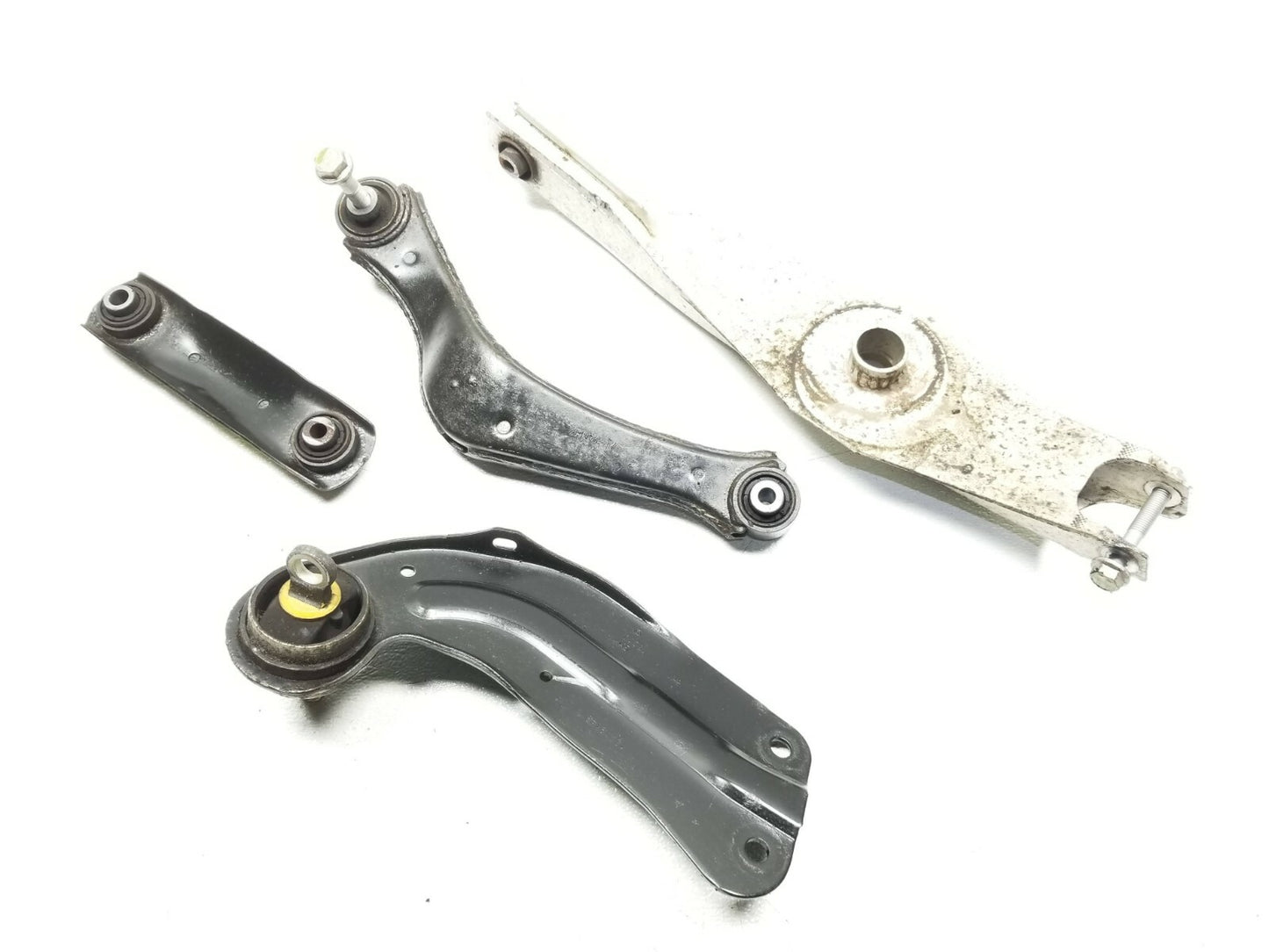 2014 Buick Lacrosse Rear Control Arm Passenger Side Right 4psc OEM 60k